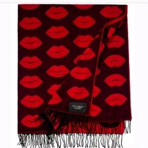 VICTORIA SECRET RED LIPS THROW BLANKET